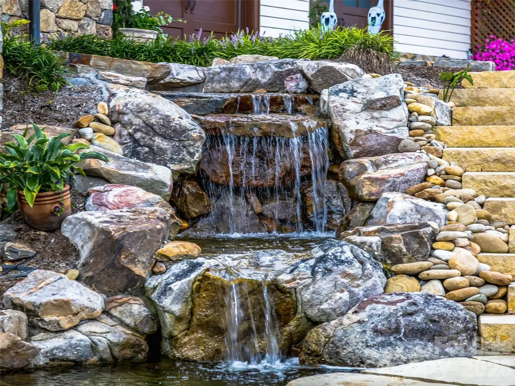 10 Beaverbrook Court Asheville NC 28804