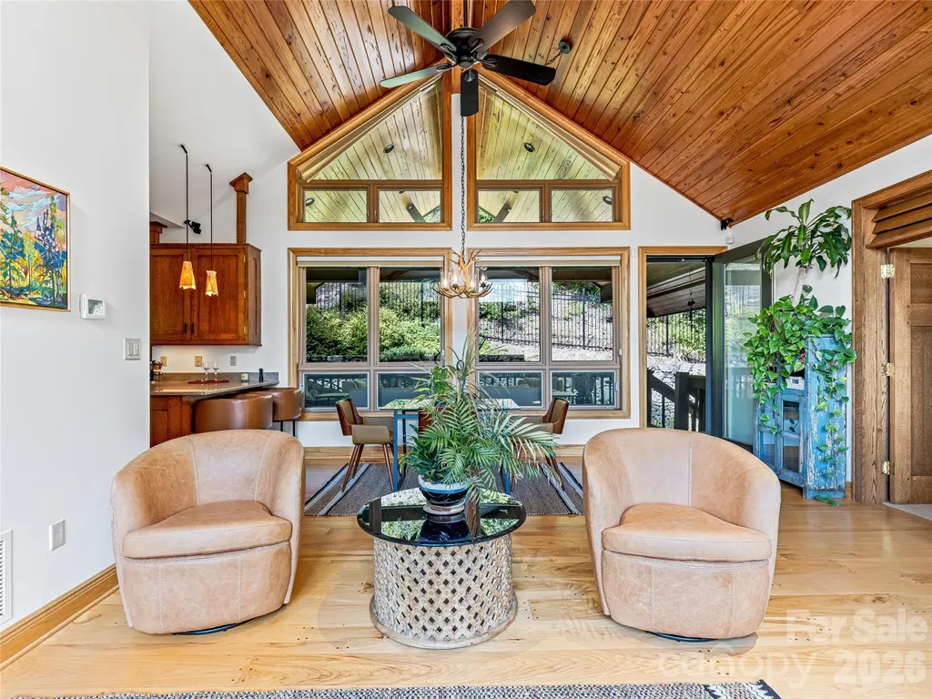 10 Beaverbrook Court Asheville NC 28804