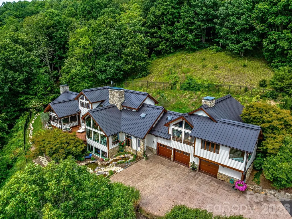 10 Beaverbrook Court Asheville NC 28804