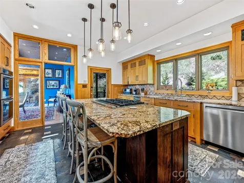 10 Beaverbrook Court Asheville NC 28804
