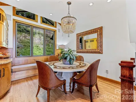 10 Beaverbrook Court Asheville NC 28804