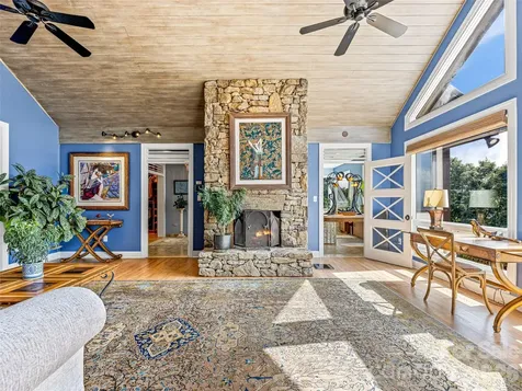 10 Beaverbrook Court Asheville NC 28804