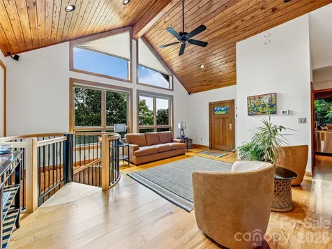 10 Beaverbrook Court Asheville NC 28804