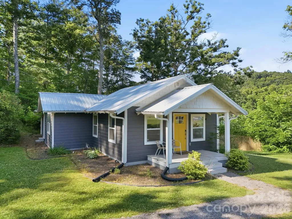 Fairview NC, 15 Old Fort Road