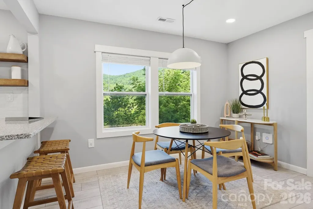 15 Old Fort Road Fairview NC 28730
