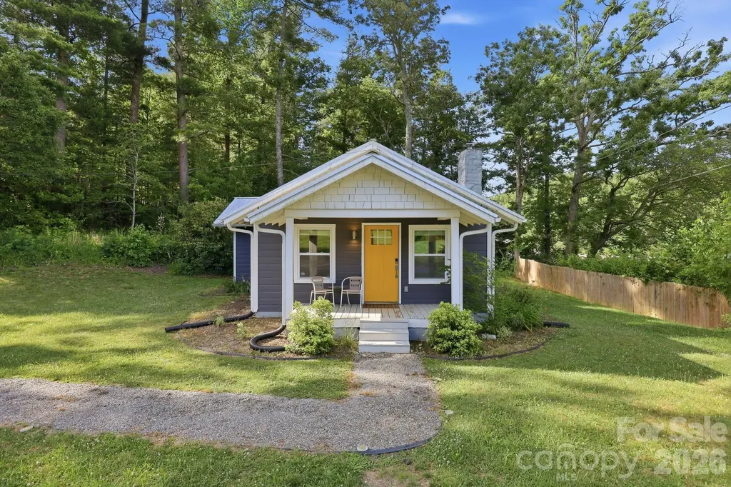 15 Old Fort Road Fairview NC 28730