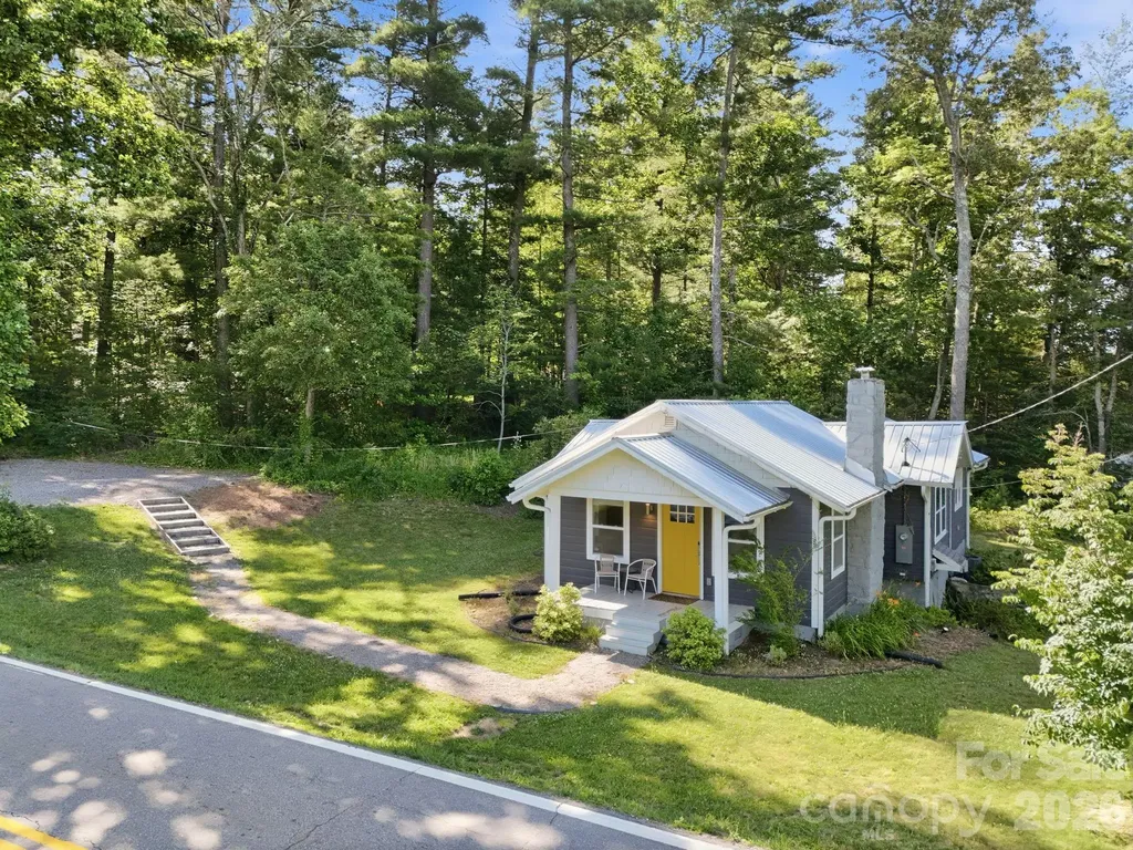 15 Old Fort Road Fairview NC 28730