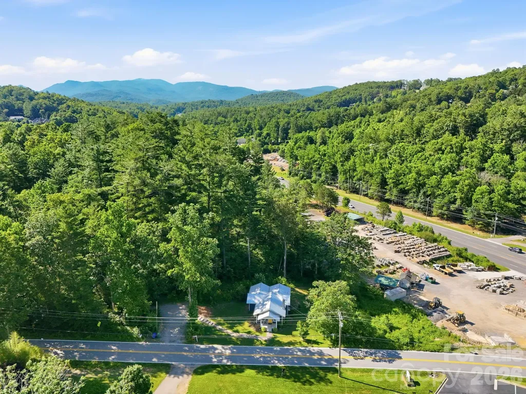 15 Old Fort Road Fairview NC 28730
