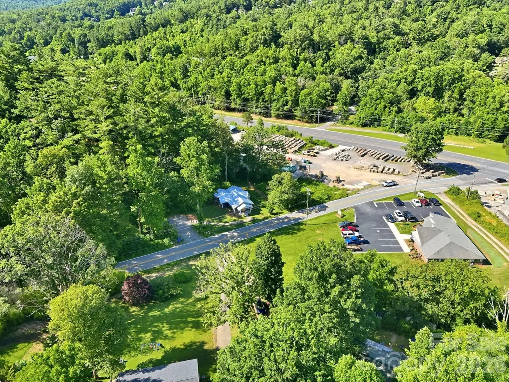 15 Old Fort Road Fairview NC 28730