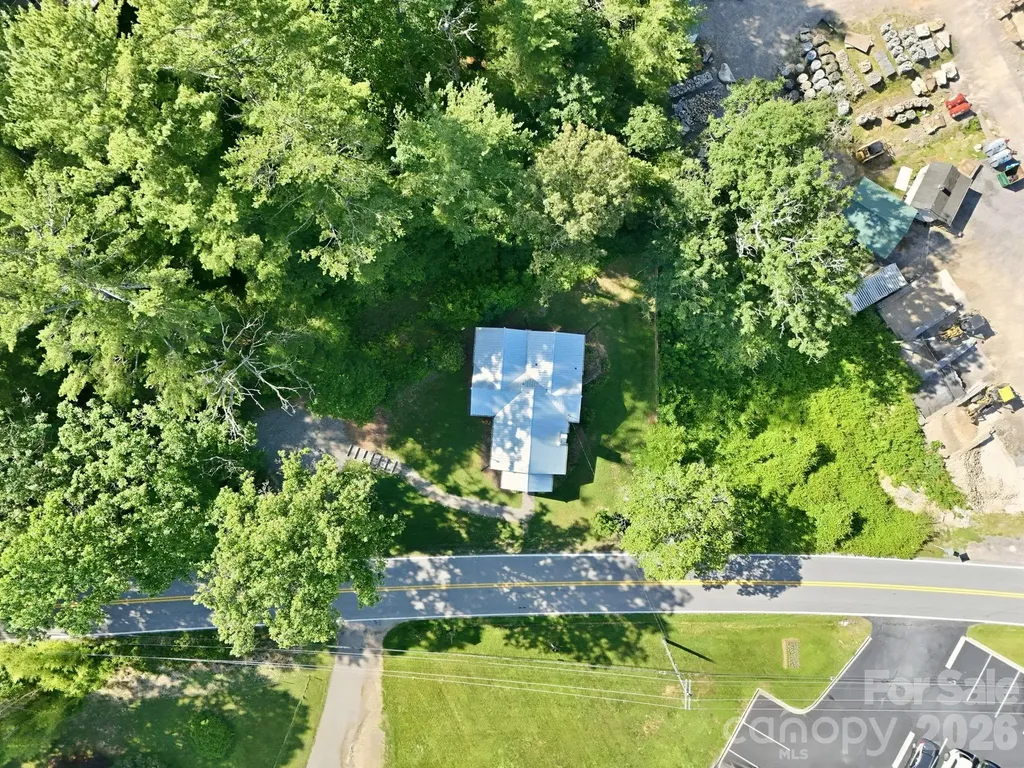 15 Old Fort Road Fairview NC 28730