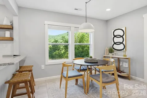15 Old Fort Road Fairview NC 28730
