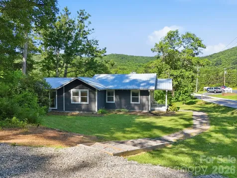 15 Old Fort Road Fairview NC 28730