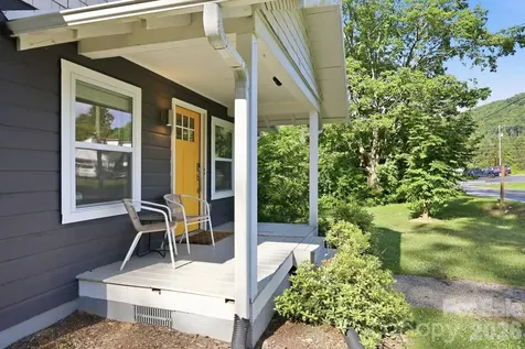 15 Old Fort Road Fairview NC 28730