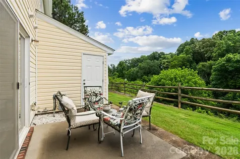 713 Rock Lake Glen Fort Mill SC 29715
