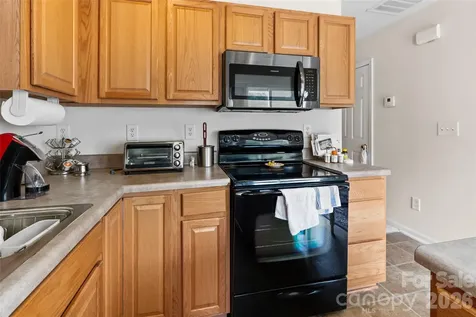 713 Rock Lake Glen Fort Mill SC 29715