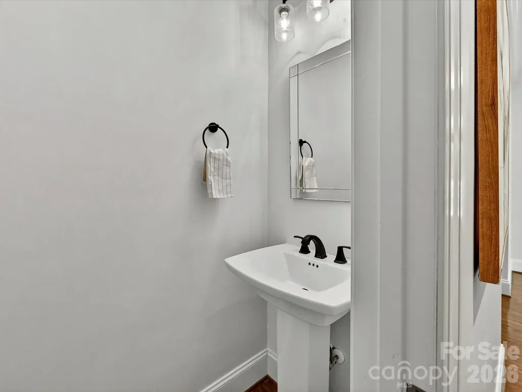 1733 Lela Avenue Charlotte NC 28208