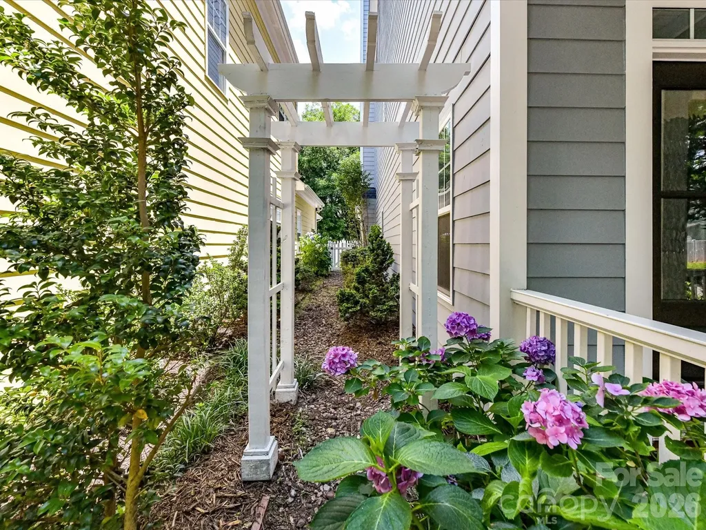 1733 Lela Avenue Charlotte NC 28208