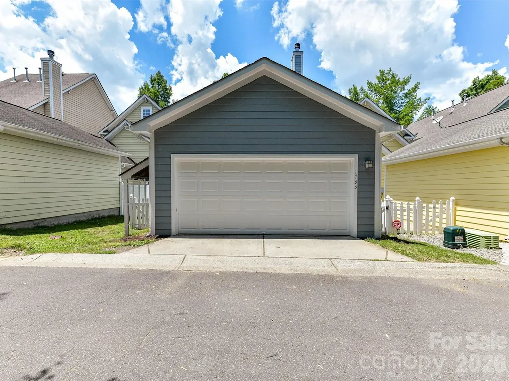1733 Lela Avenue Charlotte NC 28208