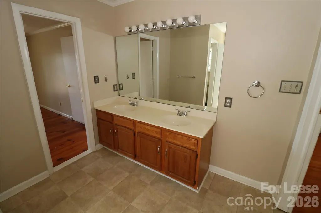 4589 Giles Avenue Sherrills Ford NC 28673