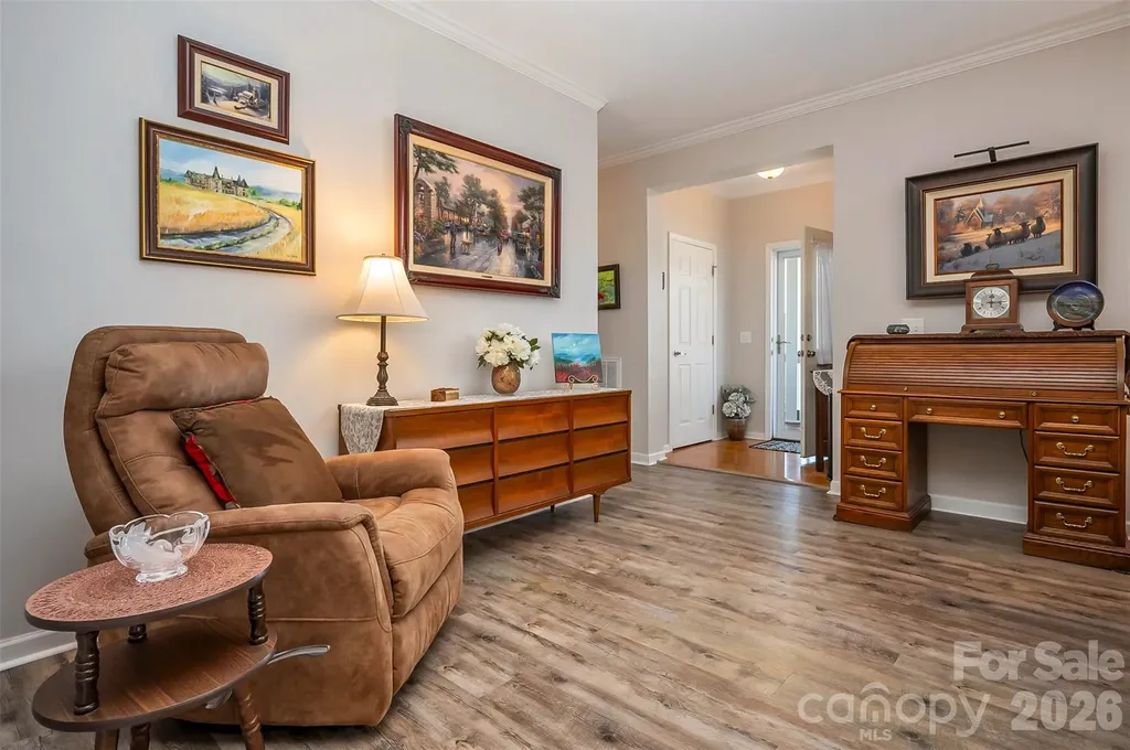 34 Middle Street Hendersonville NC 28792