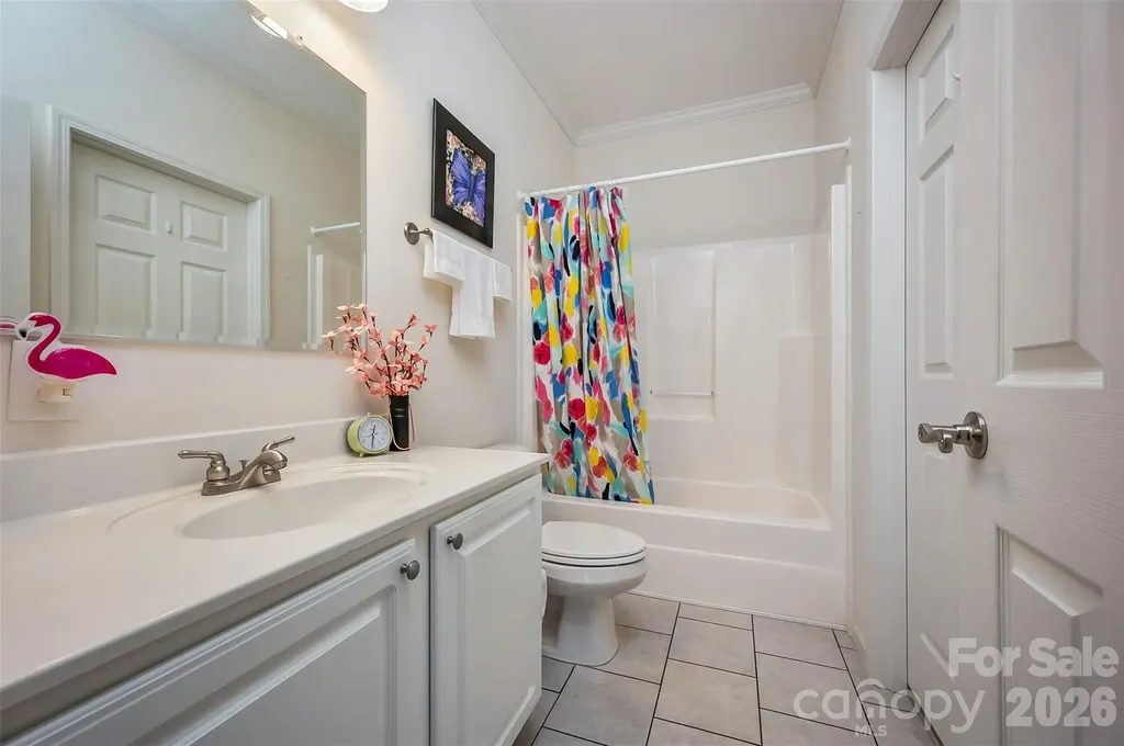 34 Middle Street Hendersonville NC 28792