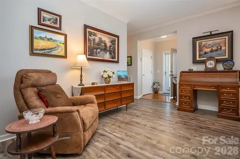 34 Middle Street Hendersonville NC 28792