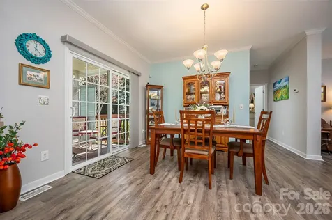 34 Middle Street Hendersonville NC 28792