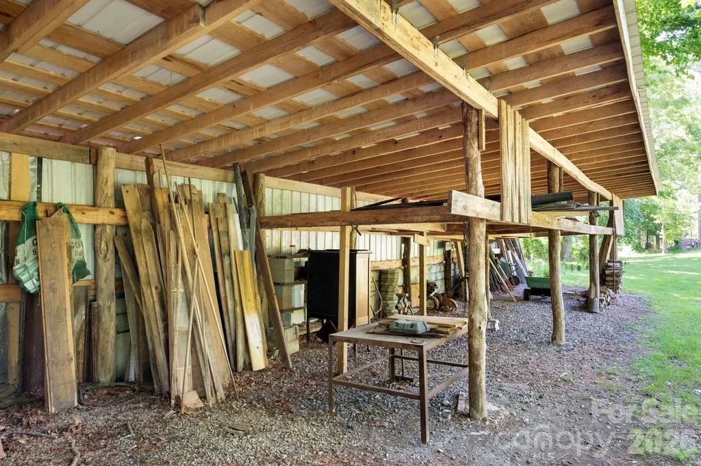 30 Reeves Drive Burnsville NC 28714