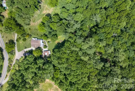 30 Reeves Drive Burnsville NC 28714