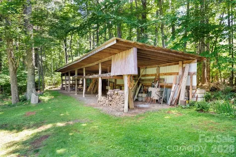 30 Reeves Drive Burnsville NC 28714