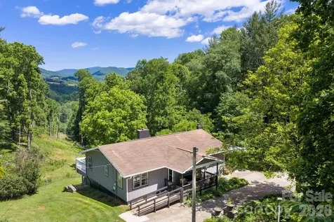 30 Reeves Drive Burnsville NC 28714