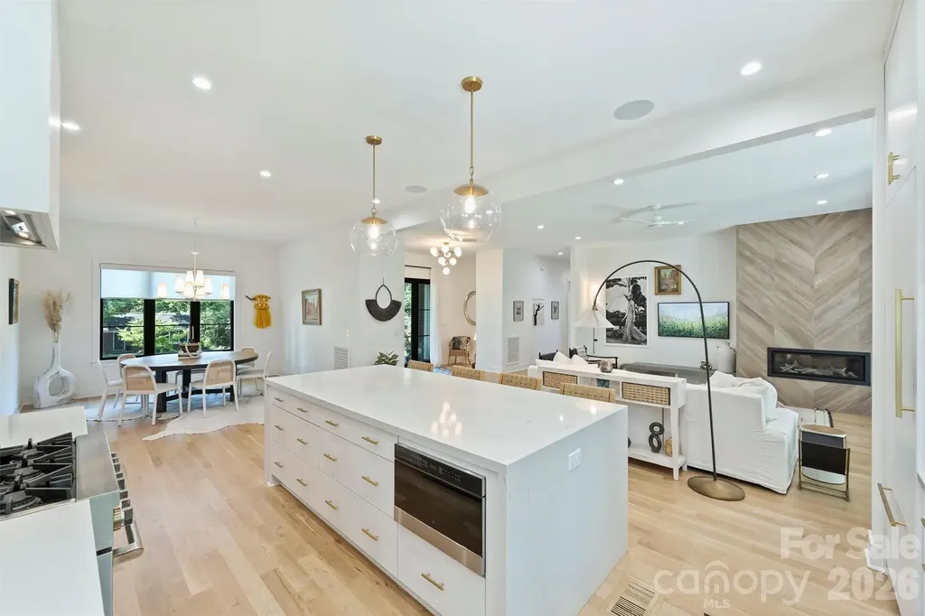 1241 Heather Lane Charlotte NC 28209