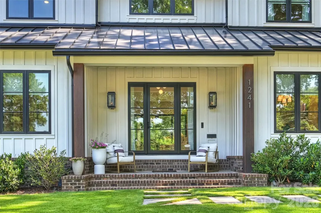 1241 Heather Lane Charlotte NC 28209