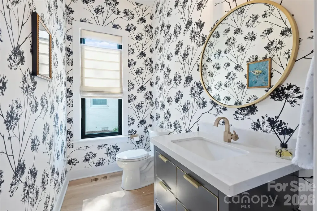 1241 Heather Lane Charlotte NC 28209