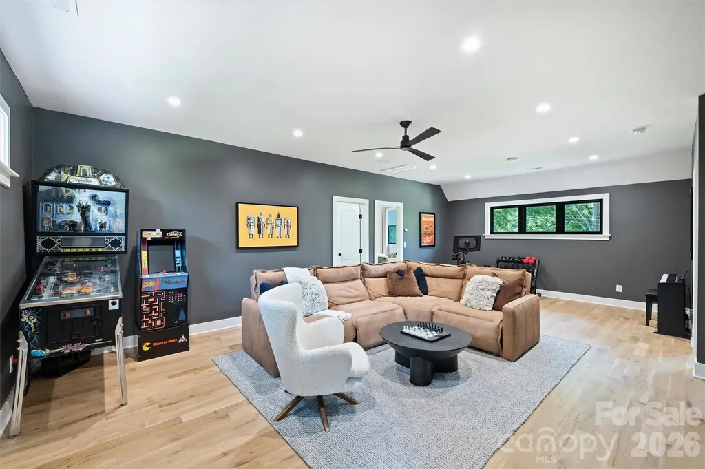 1241 Heather Lane Charlotte NC 28209