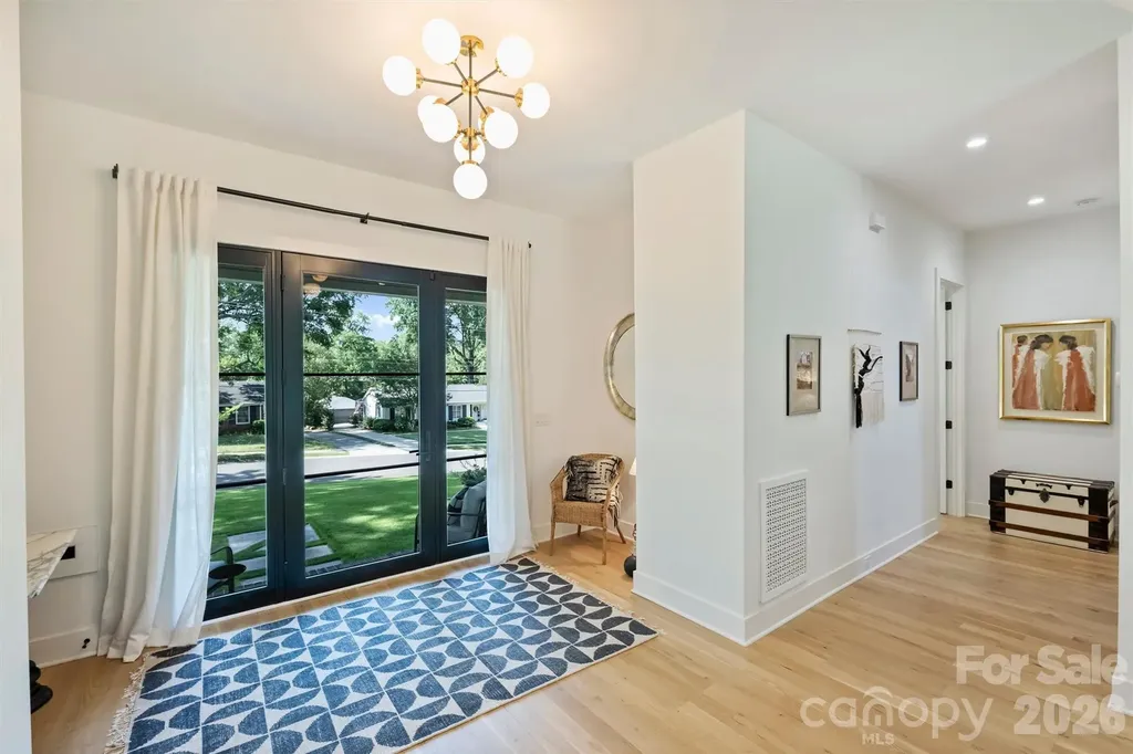 1241 Heather Lane Charlotte NC 28209