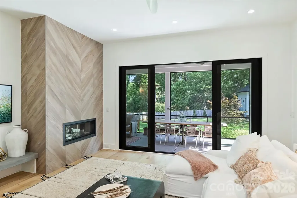 1241 Heather Lane Charlotte NC 28209