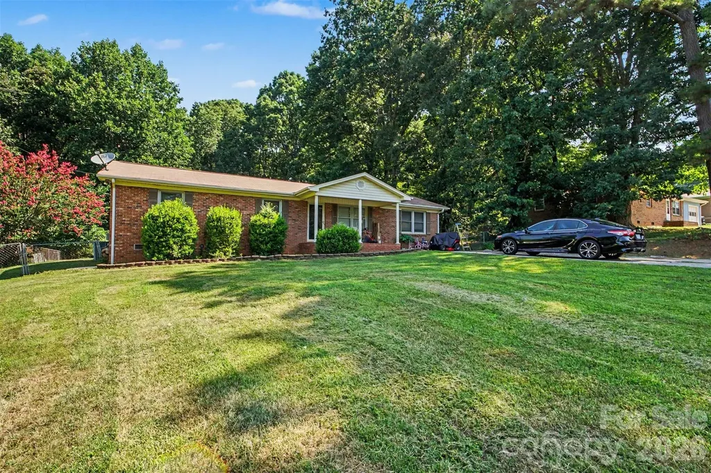 124 Riley Road Dallas NC 28034