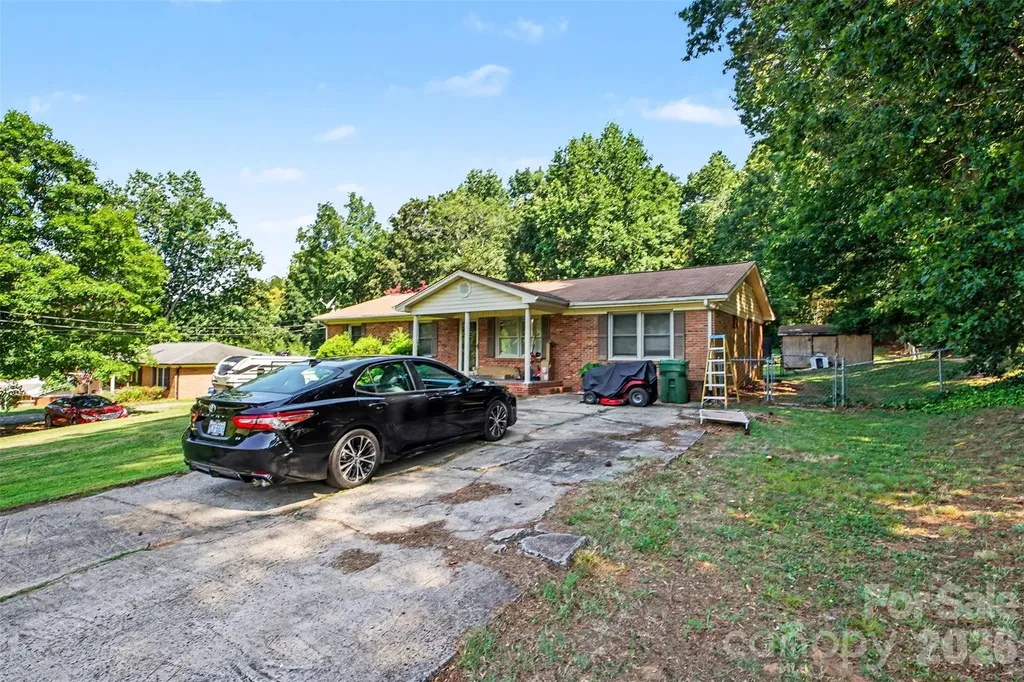 124 Riley Road Dallas NC 28034