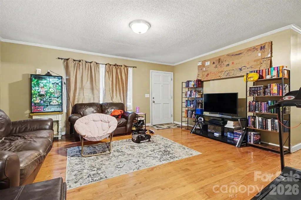 124 Riley Road Dallas NC 28034