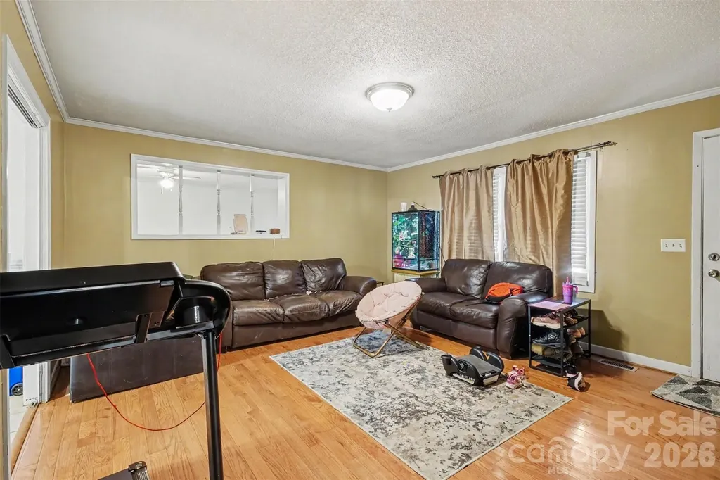 124 Riley Road Dallas NC 28034