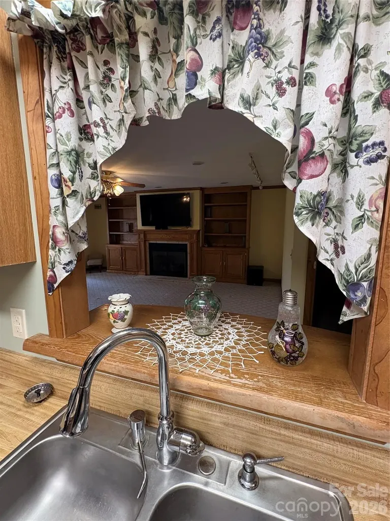 299 Mcdowell Lane Burnsville NC 28714