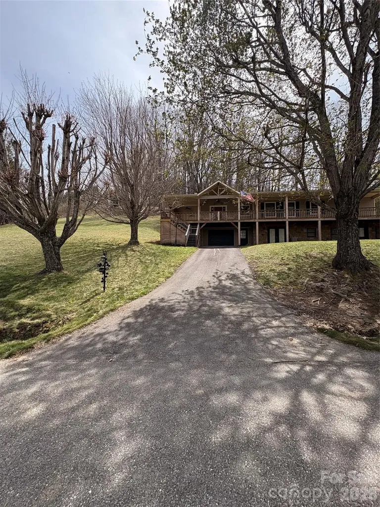 299 Mcdowell Lane Burnsville NC 28714