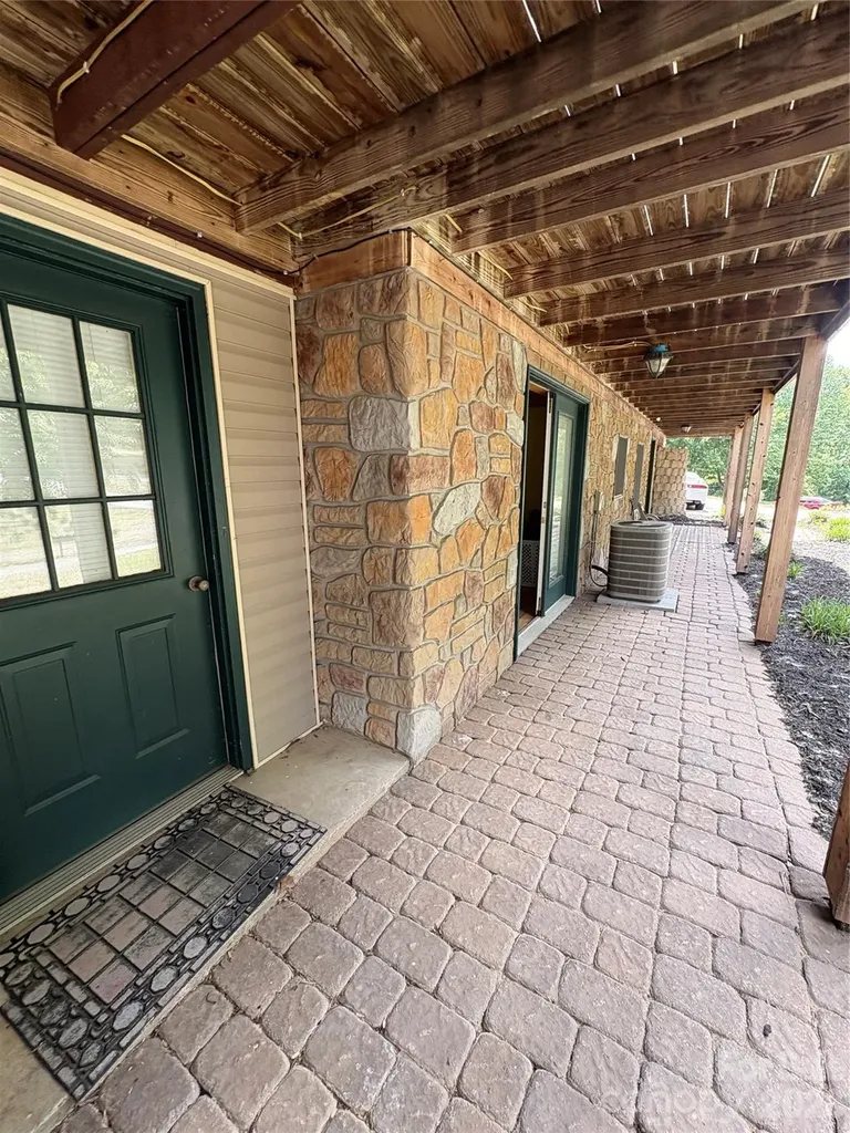 299 Mcdowell Lane Burnsville NC 28714
