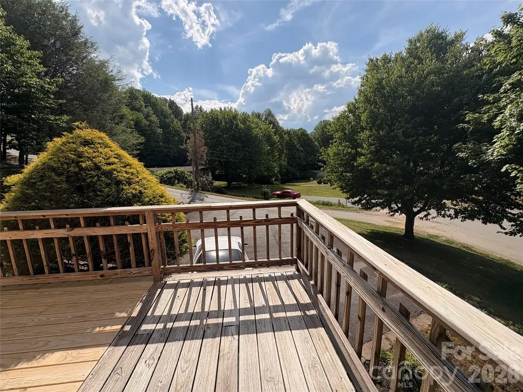 299 Mcdowell Lane Burnsville NC 28714