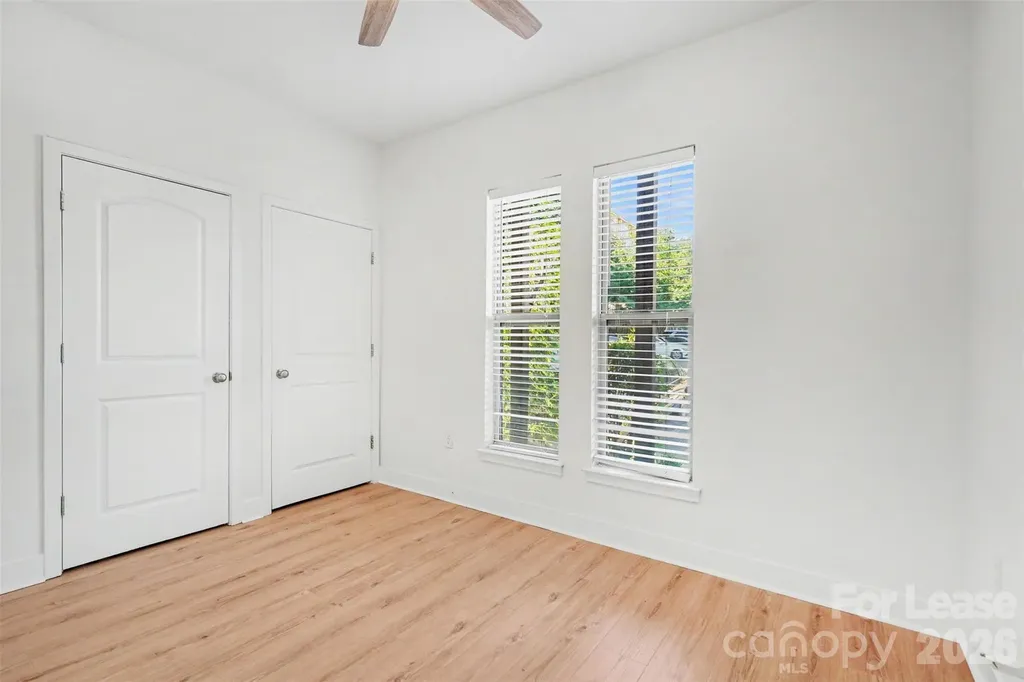 1032 Skyline View Way Charlotte NC 28204