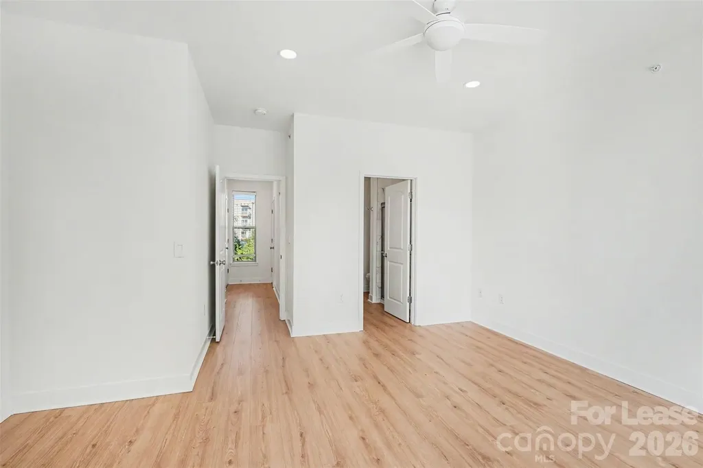1032 Skyline View Way Charlotte NC 28204