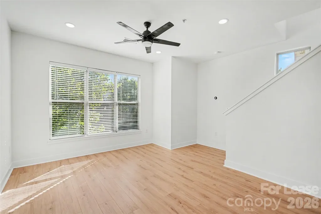 1032 Skyline View Way Charlotte NC 28204