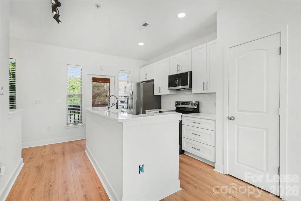 1032 Skyline View Way Charlotte NC 28204