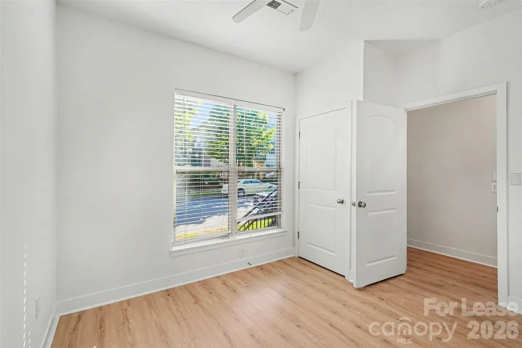 1032 Skyline View Way Charlotte NC 28204